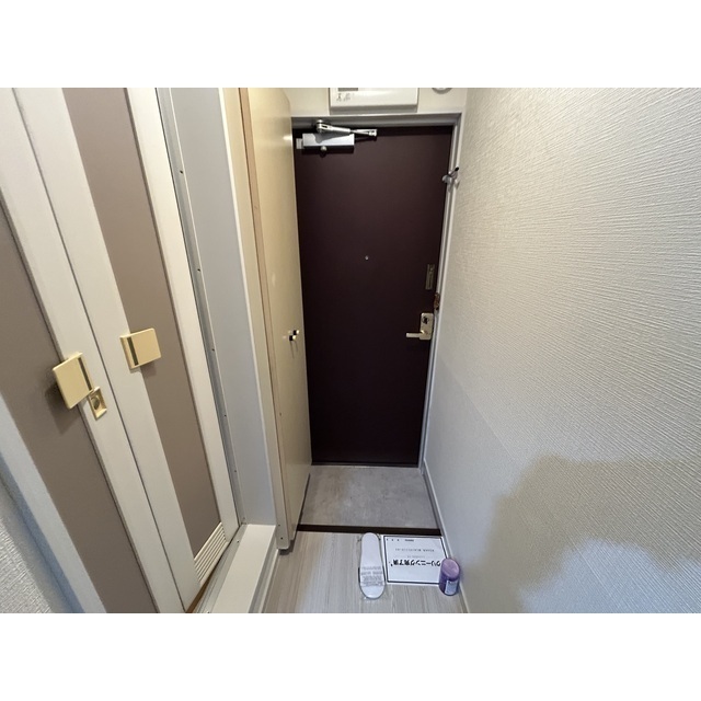 セフィール北柏205号室 玄関