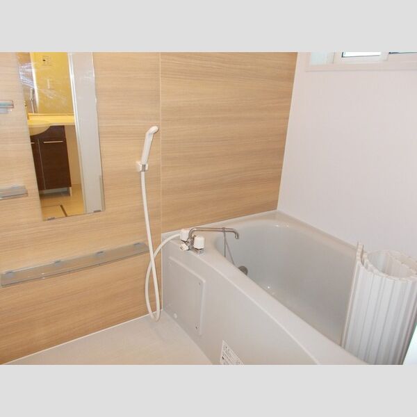 PURA VIDA(プーラ　ヴィーダ)　A棟103号室 浴室換気乾燥機付ユニットバス