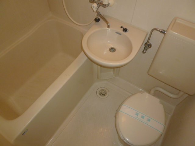 第２シルクロードハイツ0202号室 バス