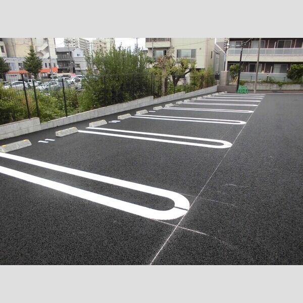 Largo　本町 駐車場