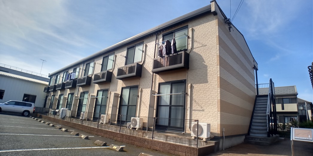 レオパレスラフィネの外観画像