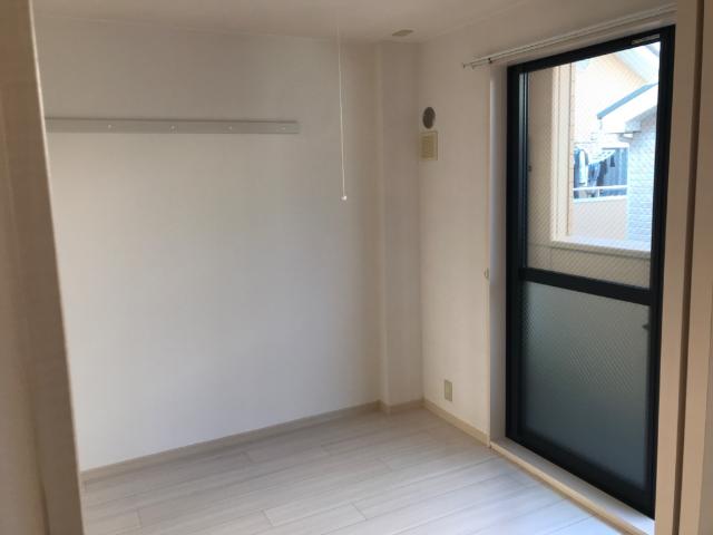 セレーヌ泉206号室 洋室