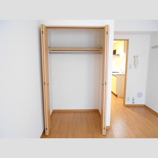 ラ・ヴェーヌ201号室 201 クローゼット