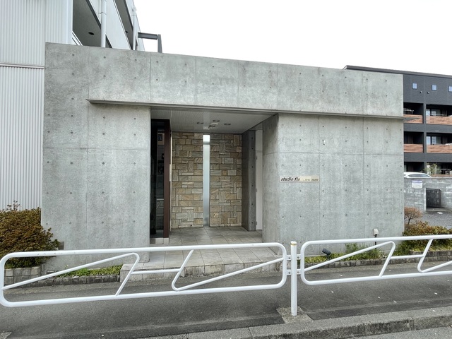 ｓｔｕｄｉｏ　ｆｌａｔ　ｍｉｎａｍｉ－ｏｓａｗａ0301号室 エントランス