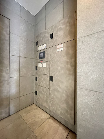 スカイコート板橋弐番館201号室 宅配ボックス