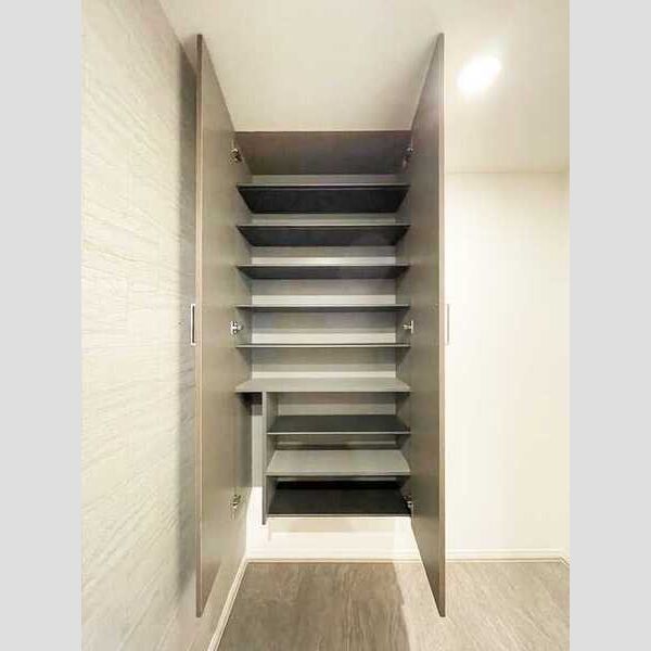 Lilysia Garden 玄関