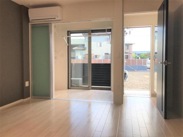 シェモア リビング