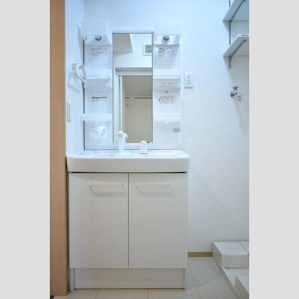 ルミエール ガーデン 洗髪洗面化粧台