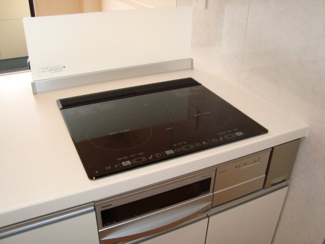 クレアトゥール　エスト　(Ｃｒｅａｔｅｕｒ　ｅｓｔ)103号室 ＩＨクッキングヒーター