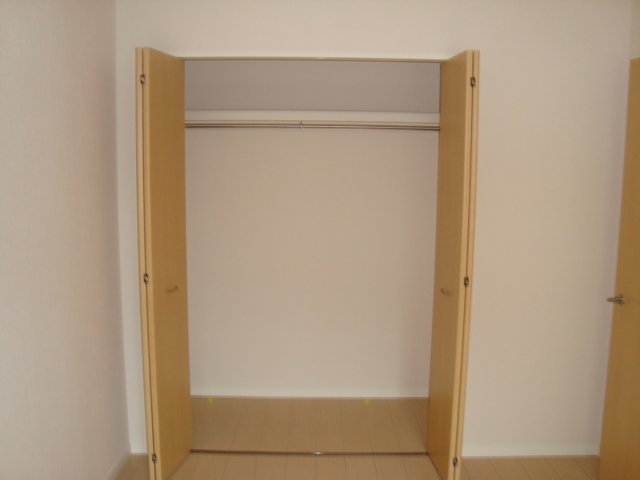 エクセル・ハイツ 収納