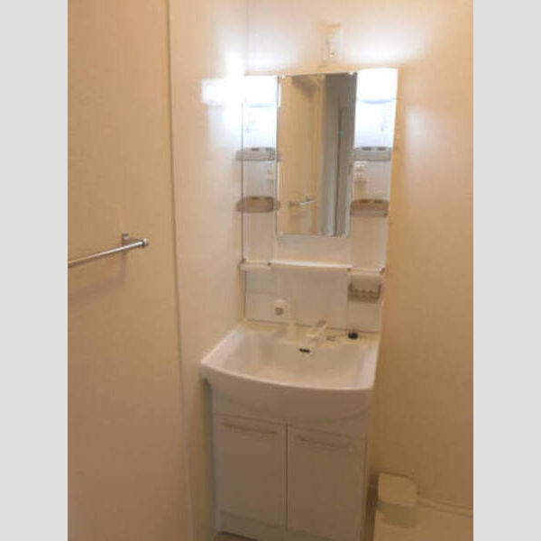 ユニヴェール　C 洗髪洗面化粧台