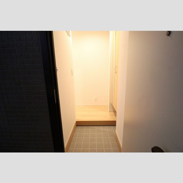 ビバーチェ101号室 玄関