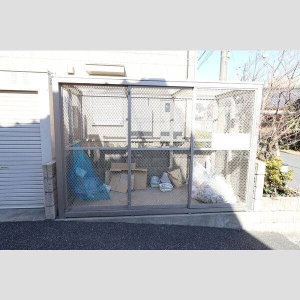 クレセントM　Ⅴ ゴミ置き場