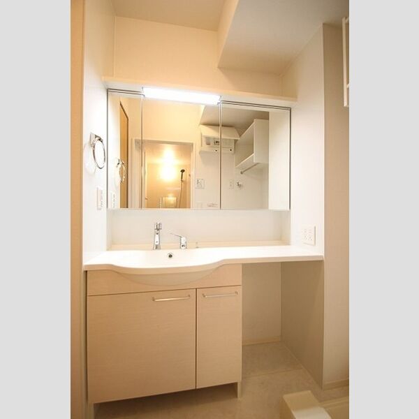 レフィナード 洗髪洗面化粧台