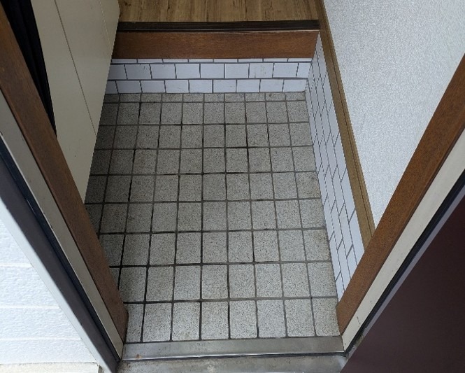 兼六コーポ滝山1階 玄関