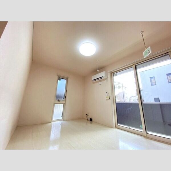 ジョーヌエトワール101号室 居室