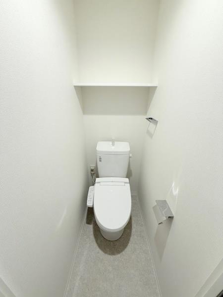 エレミ本蓮沼3階 トイレ