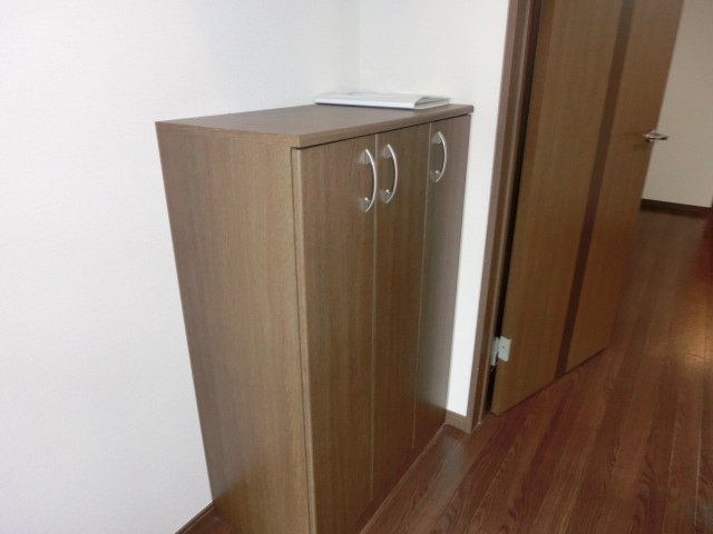 パラディ102号室 玄関