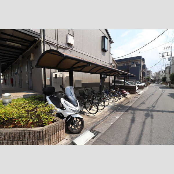 グリーンハイツ210号室 駐輪場