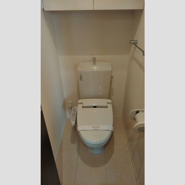 アイリスコート 温水洗浄暖房便座付トイレ