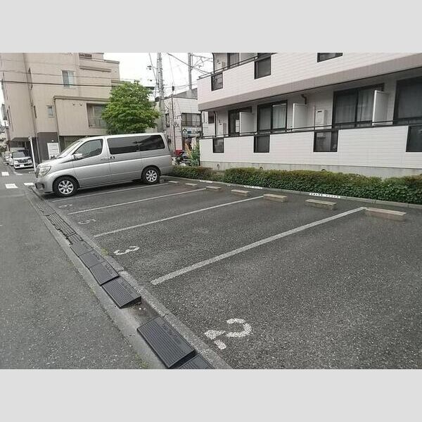 メイプル 駐車場