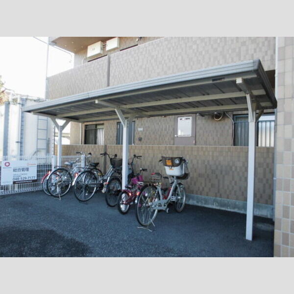 フレグランス 駐輪場