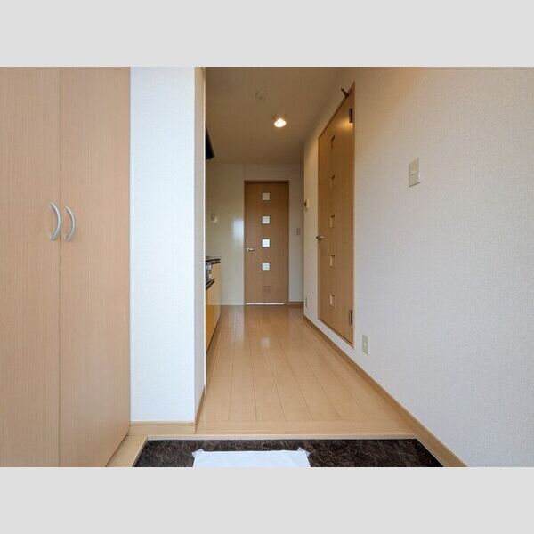 ノーベルパーク　15・16・17 玄関