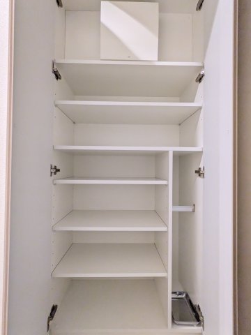 ジェイアール稲毛駅前レジデンス1205号室 収納