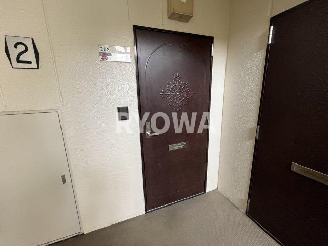 山崎マンション 掲載の写真は退去前の写真となります。