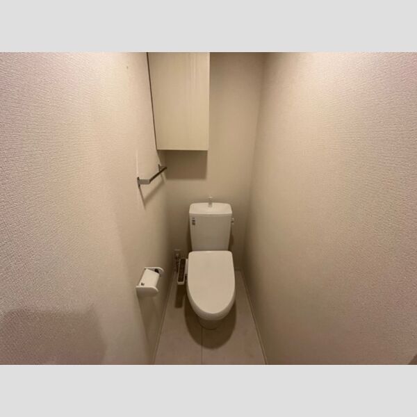 ベルジョルネ トイレ(温水洗浄暖房便座付き)