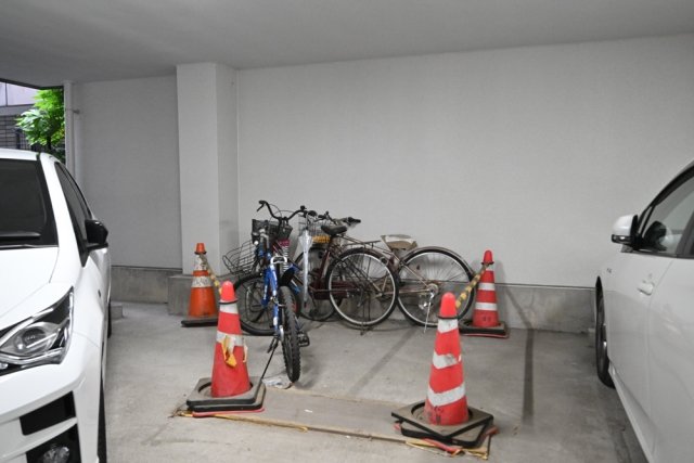 ハイツ若草2階 駐輪場