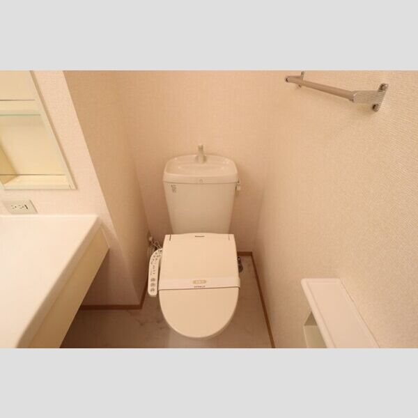 メゾン・ヴェール205号室 トイレ(温水洗浄暖房便座)