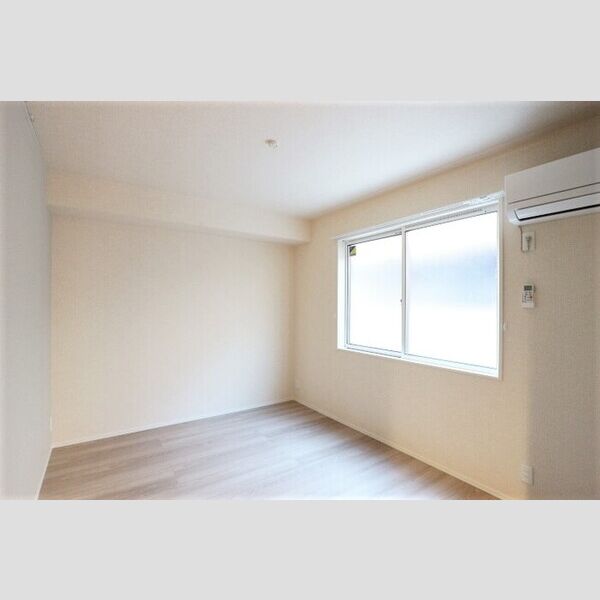 ルガーセグーロ　LugarSeguro102号室 洋室