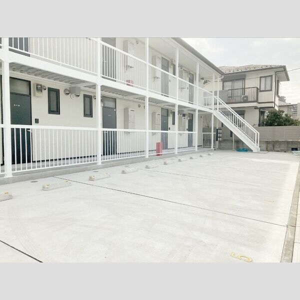 メゾンド桜恵 駐車場