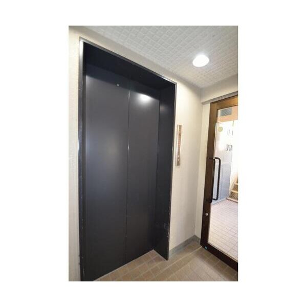 メゾン内田 エントランス