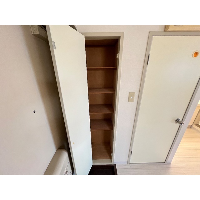 第2成城島田マンション308号室 内観