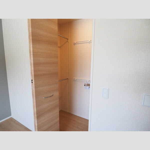 COLINA DO  SUL( コリーナ ド スル)301号室 ワンステップクローゼット