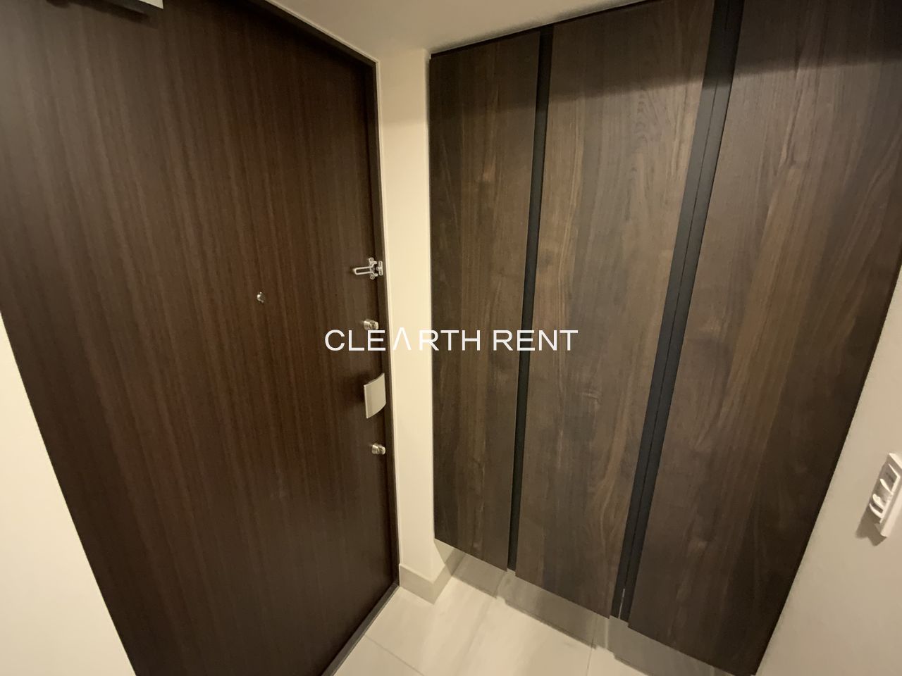 コンシェリア麻布 ＰＬＡＴＩＮＵＭ ＳＱＵＡＲＥ10階 人感センサー照明付き