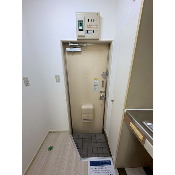 ジュネパレス新松戸第52 玄関