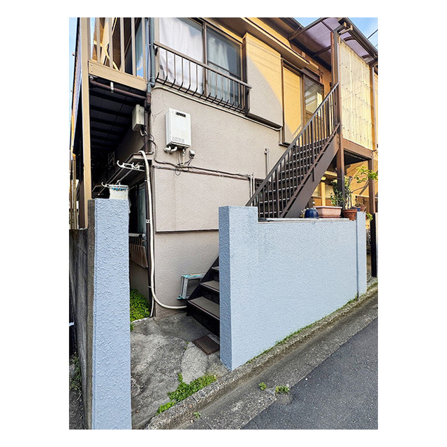 司荘 エントランス