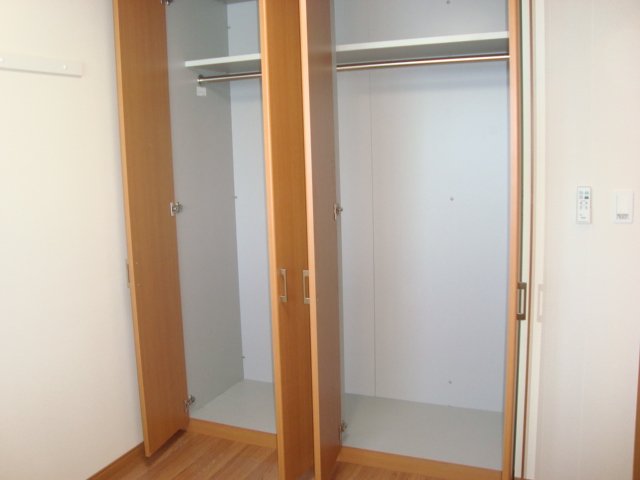 エトワール大和田301号室 クローゼット