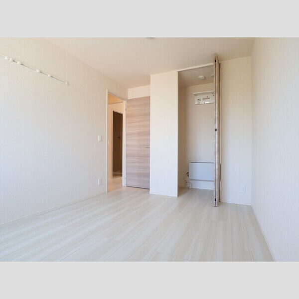 ルミエール106号室 収納