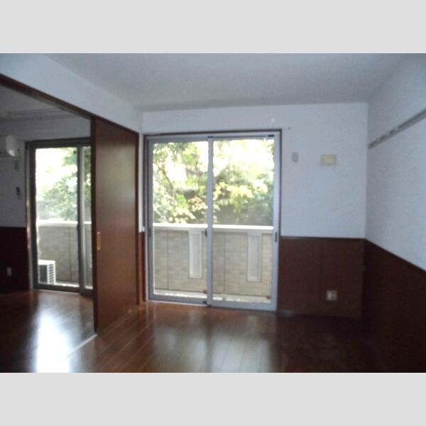 ロワジール103号室 洋室