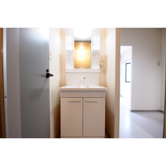 コモハウス南台2号館 独立洗面台♪