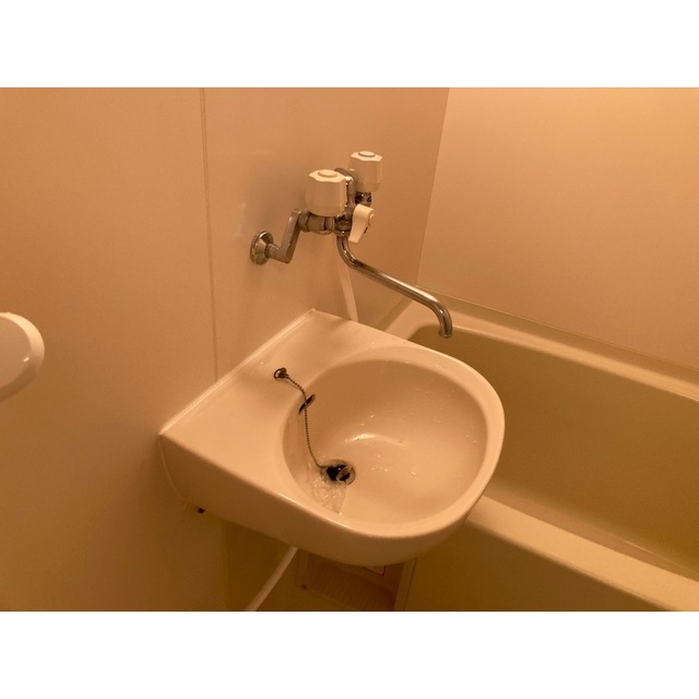 ブランドール北之幸谷103号室 内観