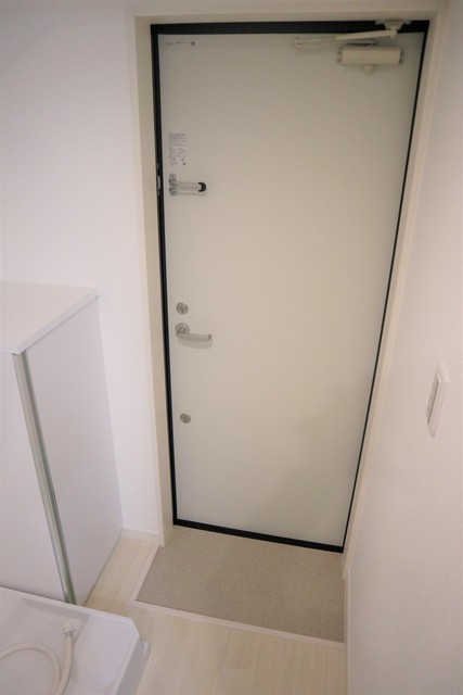 ピアンタ鬼越0203号室 玄関