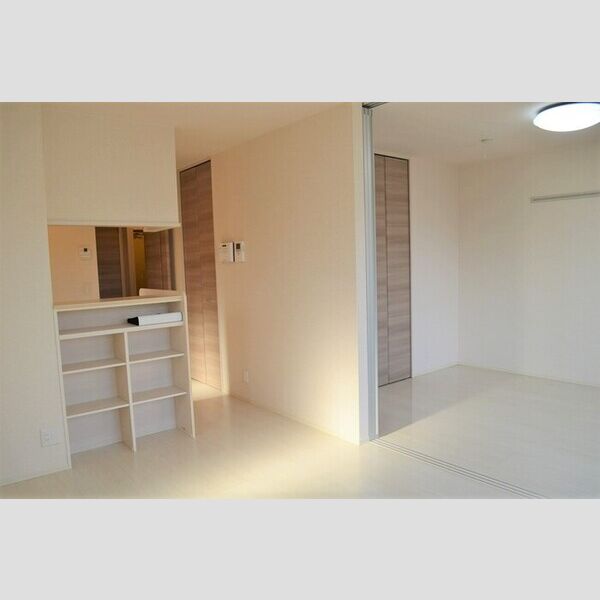 マ・メゾン リビングダイニング(別角度)