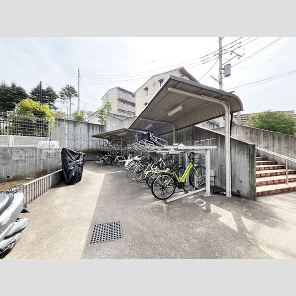 スプリングフォレスト　B 駐輪場