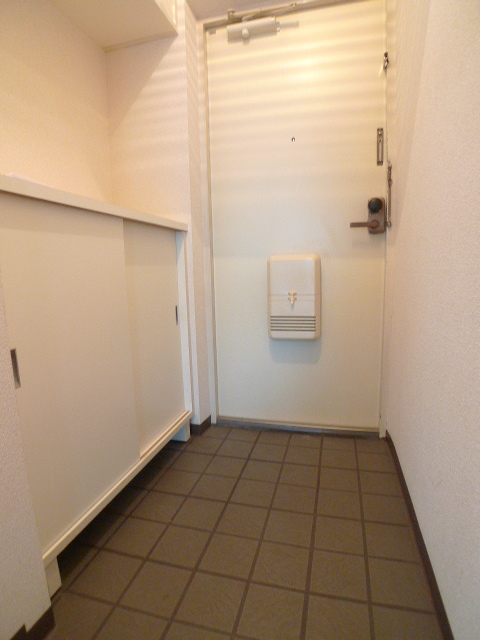 プランドール西船橋0103号室 玄関