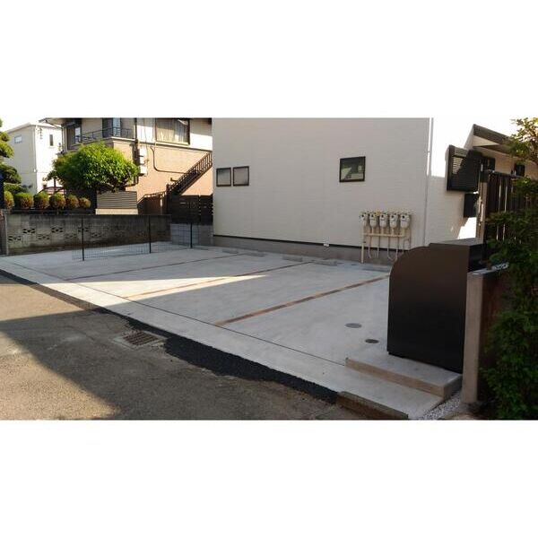 Bene多摩蘭坂201号室 駐車場